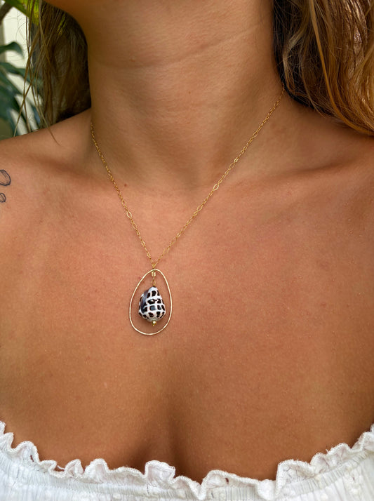 Pūpūʻala Halo Necklace
