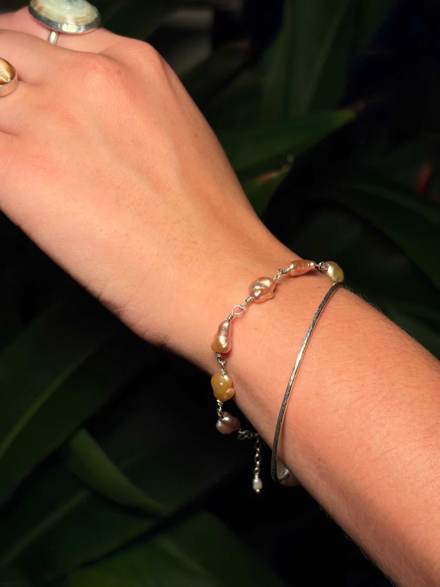 Lei Momi Bracelet
