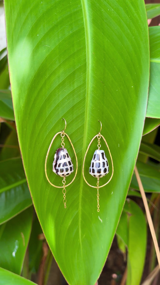 Pūpūʻala Halo Earrings